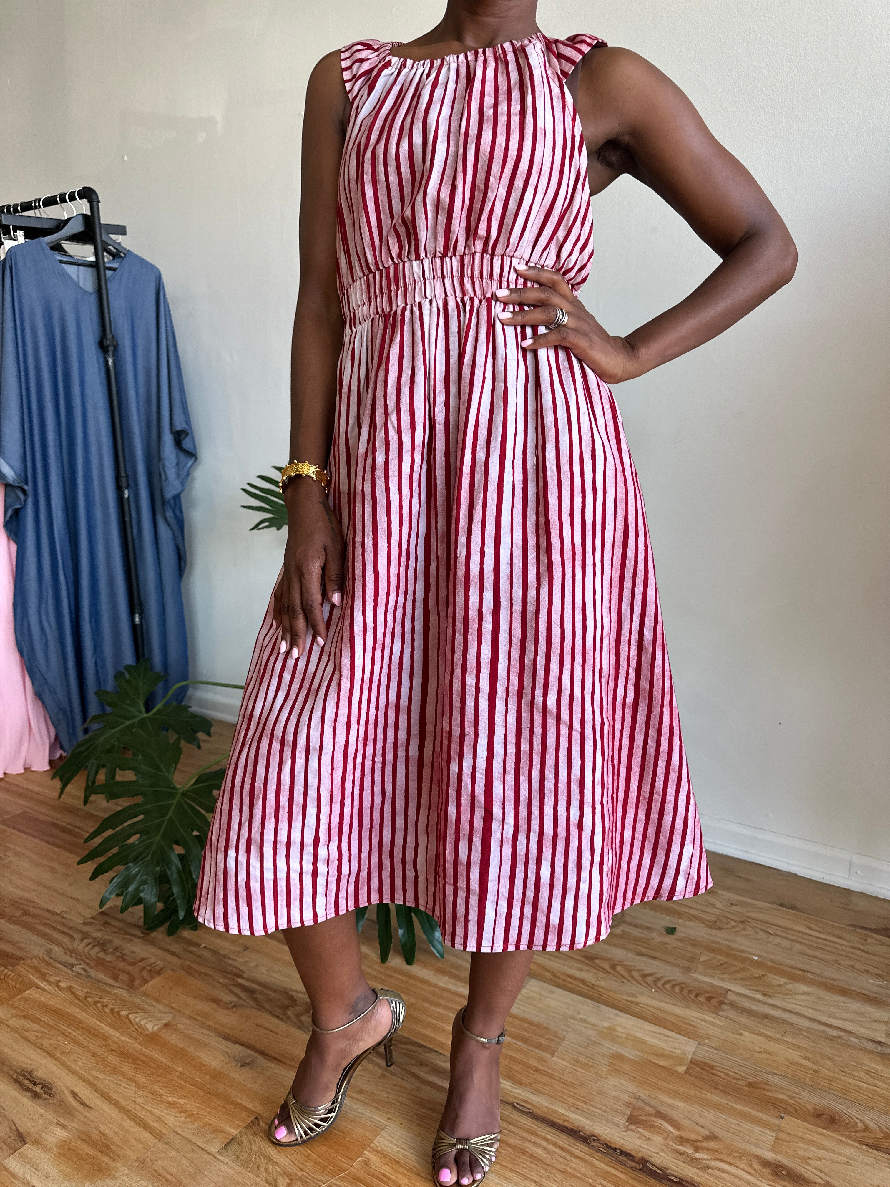 Crossback Dress – Red & White Batiki