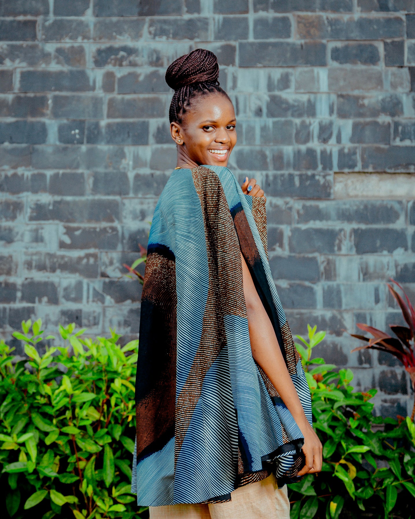 Ni Hushughulikia Jacket: Teal All Print