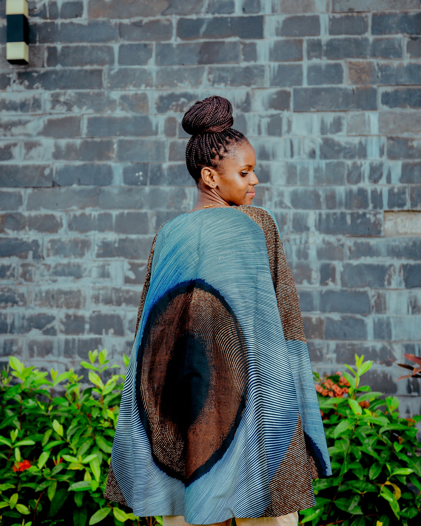 Ni Hushughulikia Jacket: Teal All Print