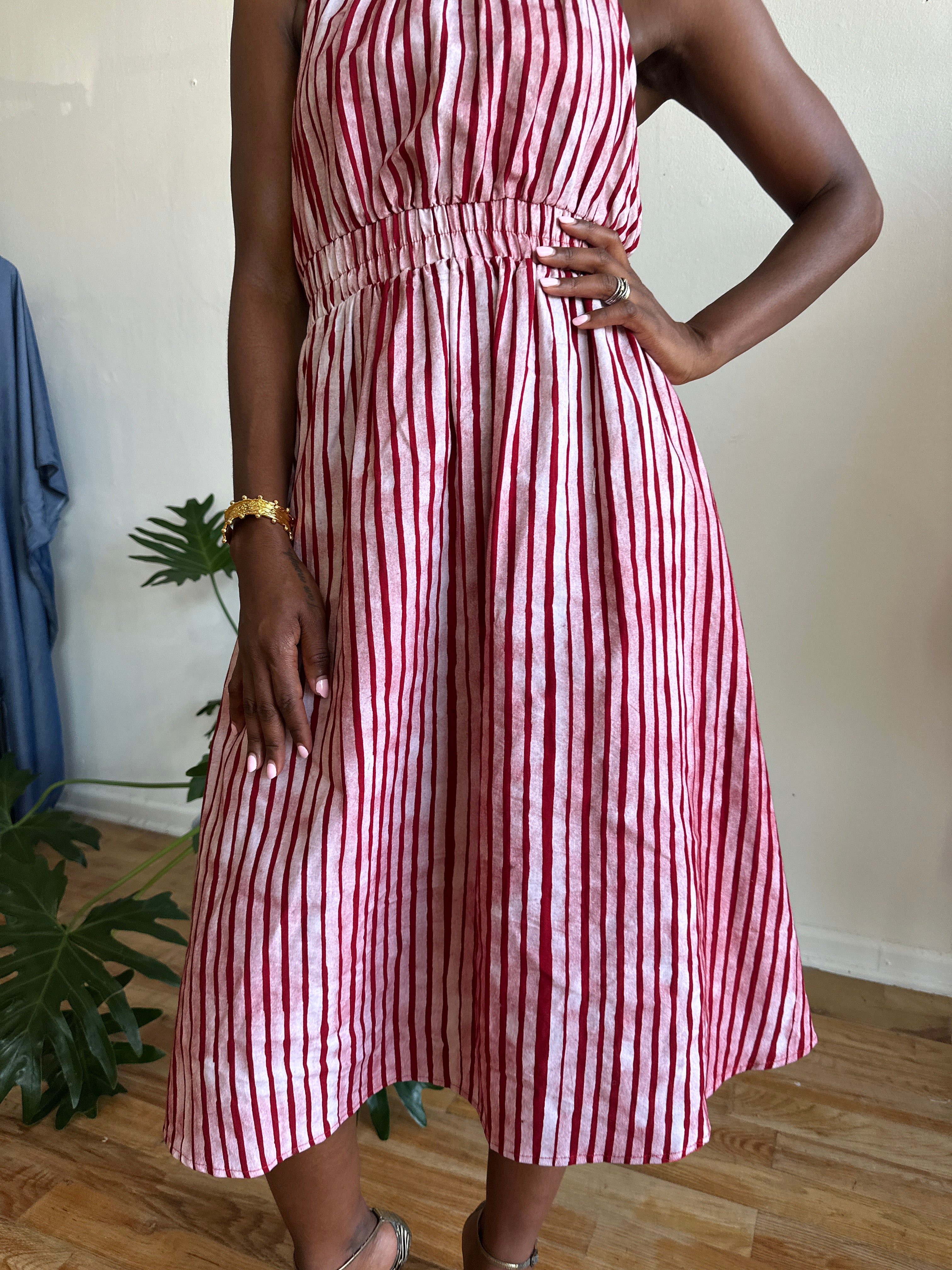 Crossback Dress – Red &amp; White Batiki