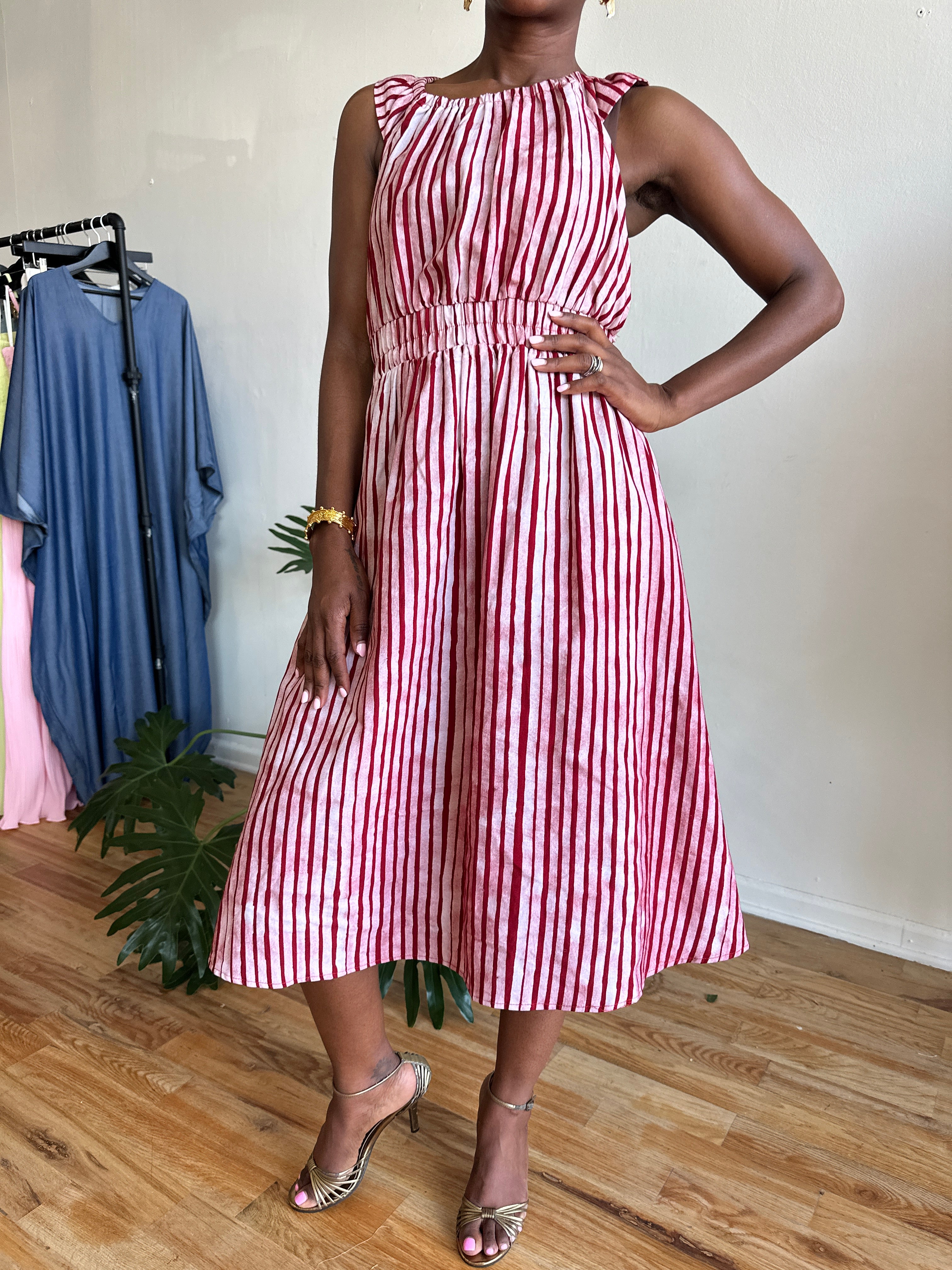 Crossback Dress – Red &amp; White Batiki