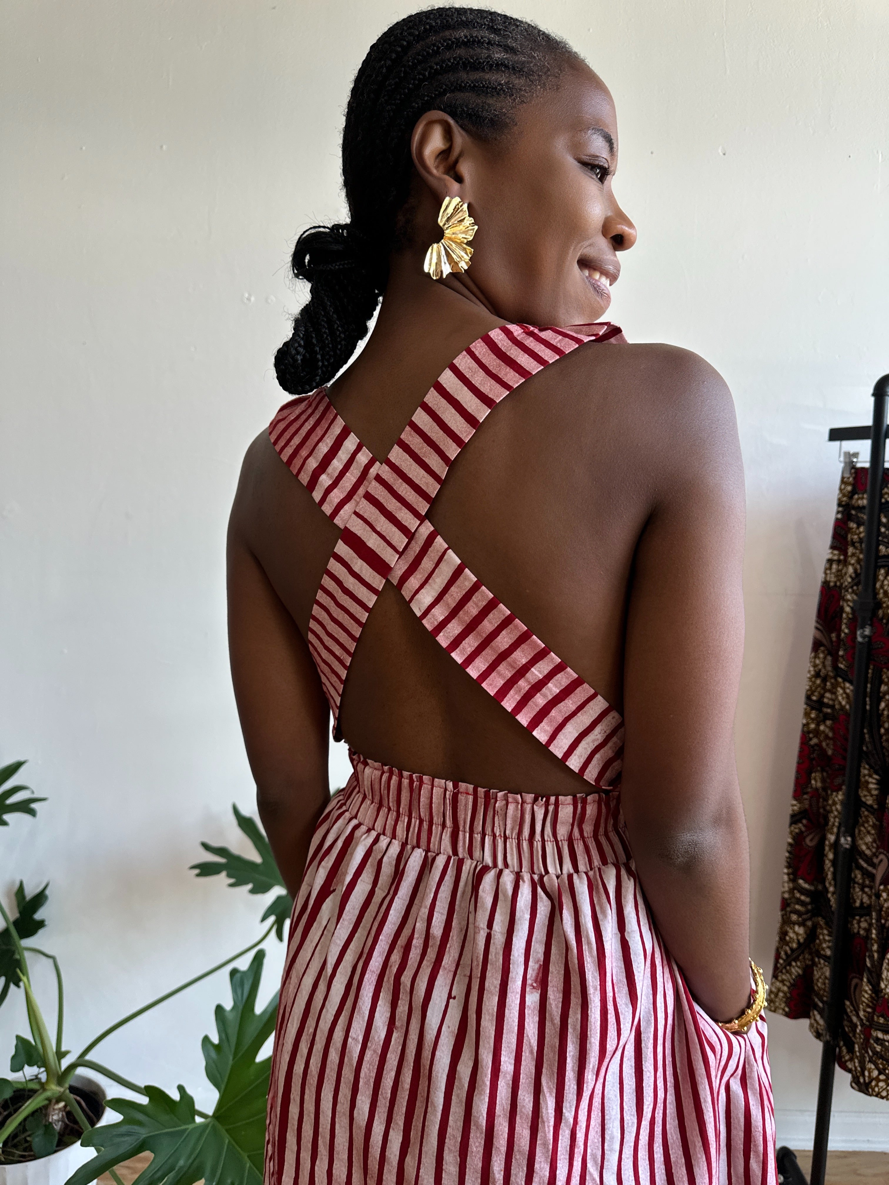 Crossback Dress – Red &amp; White Batiki